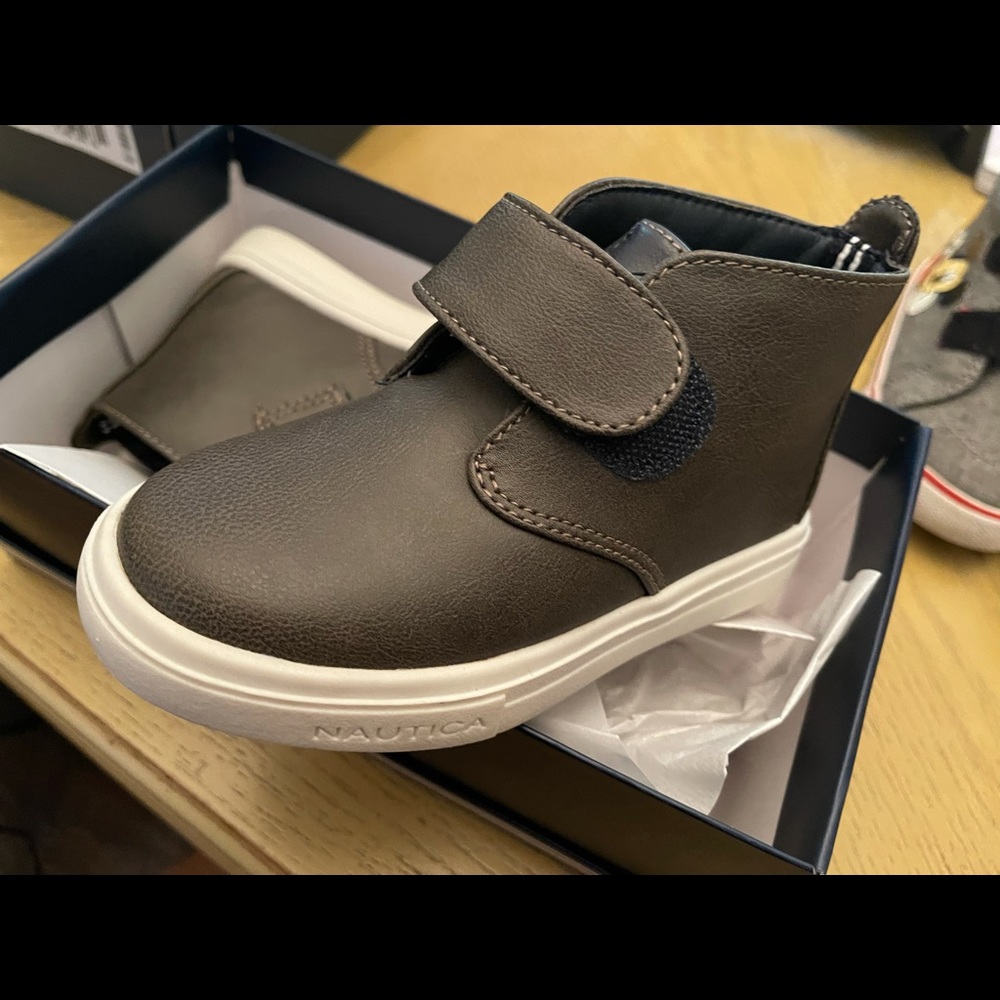 Nautica new boys shoes
